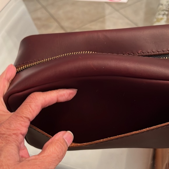 Gent’s leather Dopp Kit . - Picture 9 of 9